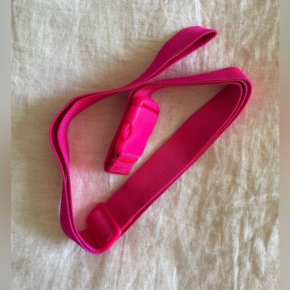 LAST CHANCE Hot pink luggage strap